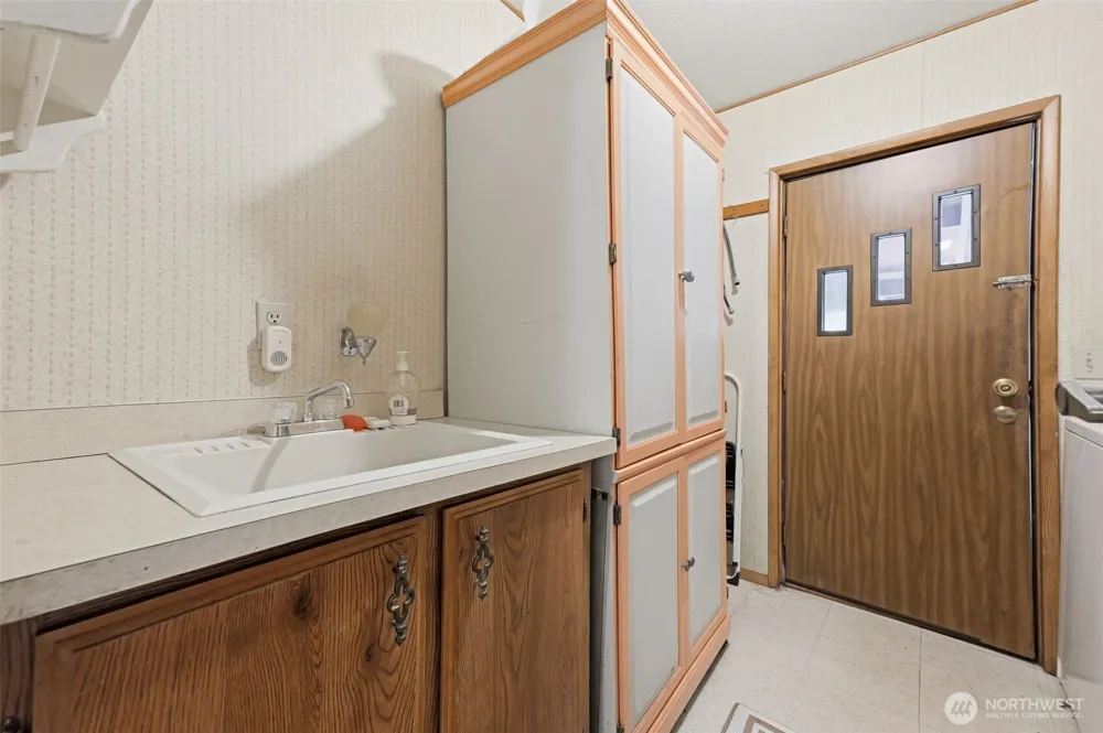 35505 37th Avenue S Roy, WA 98580