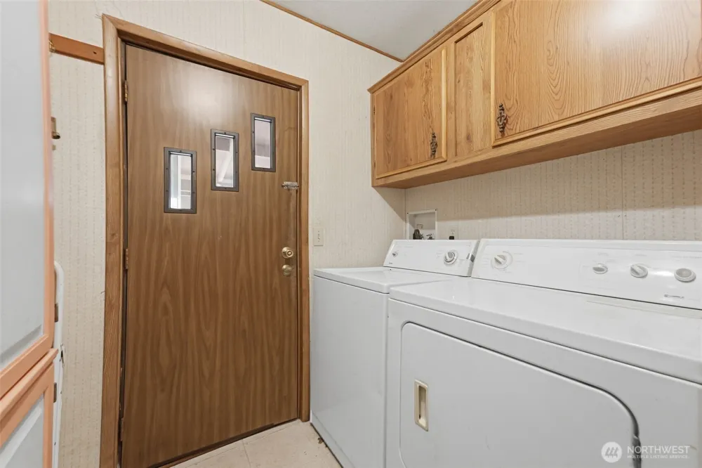 35505 37th Avenue S Roy, WA 98580