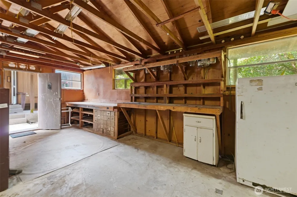 35505 37th Avenue S Roy, WA 98580