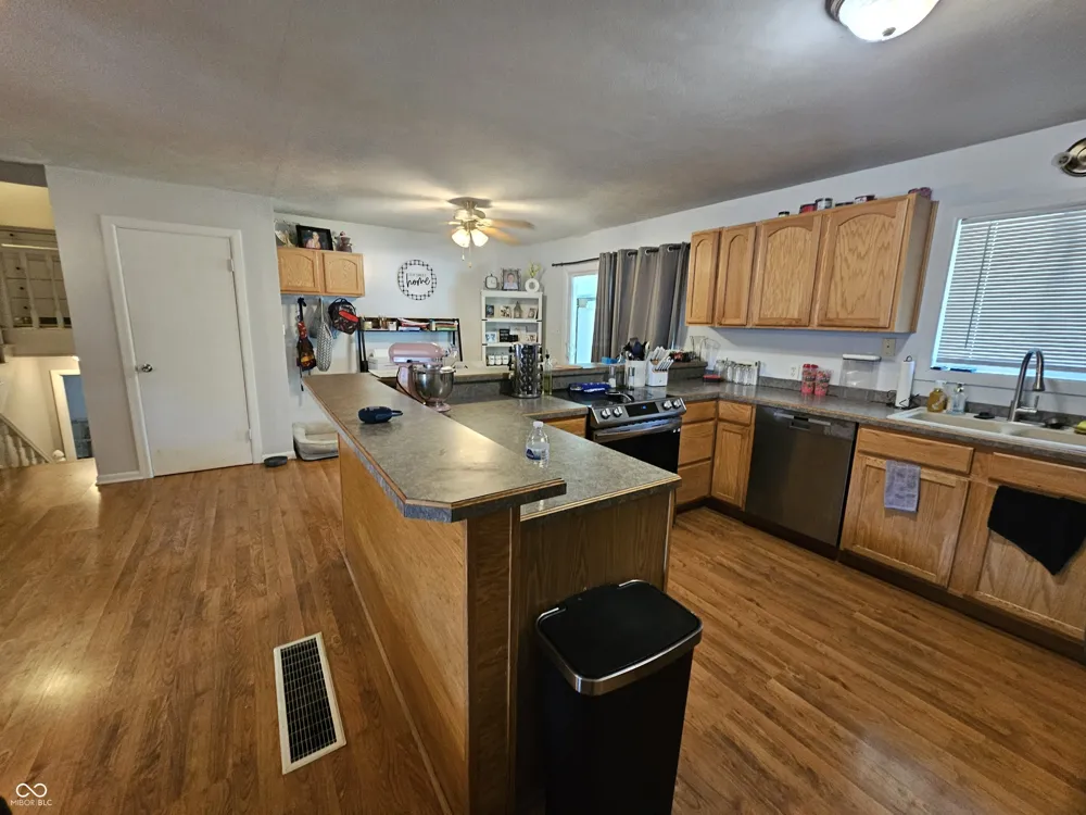 6302 W Loretta Drive Indianapolis, IN 46221