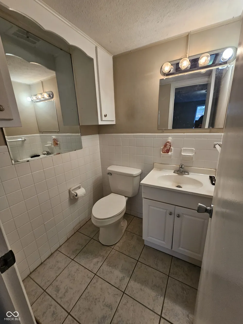 6302 W Loretta Drive Indianapolis, IN 46221