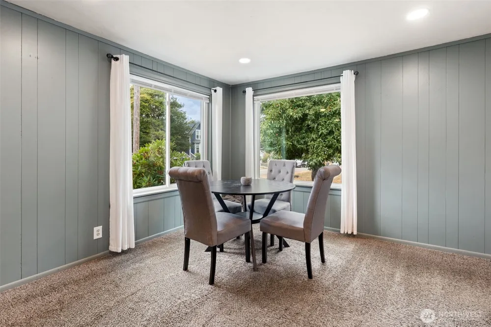 713 Hull Avenue Port Orchard, WA 98366