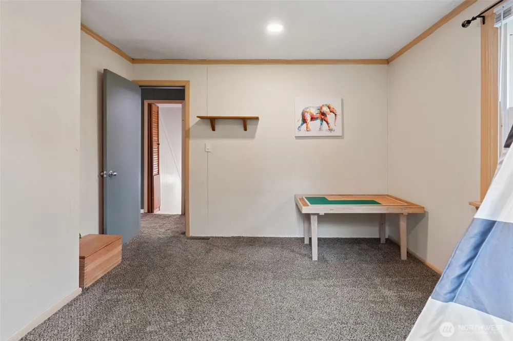 713 Hull Avenue Port Orchard, WA 98366
