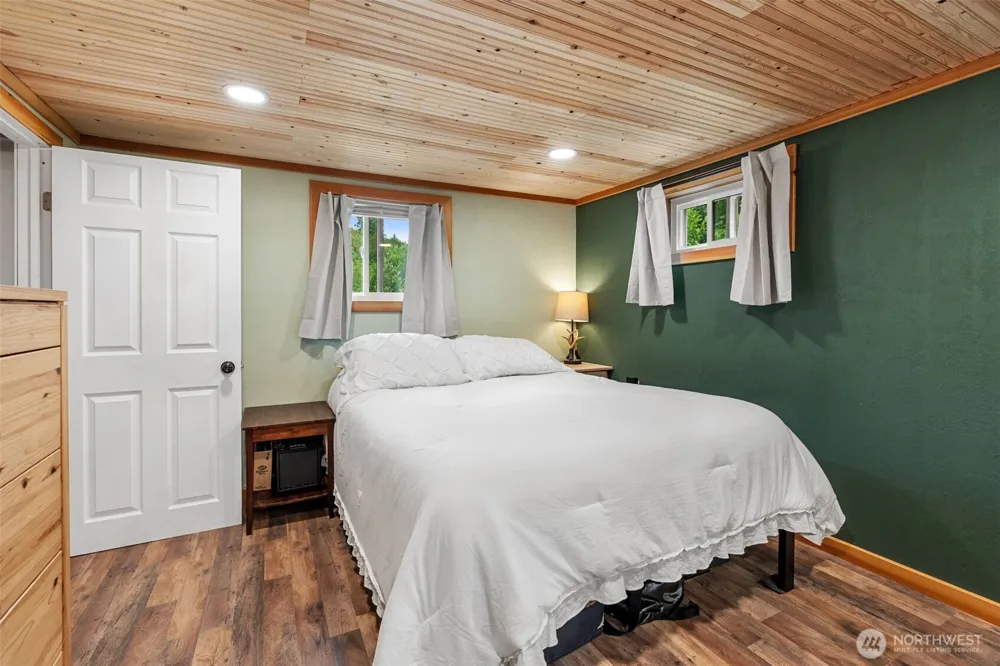 713 Hull Avenue Port Orchard, WA 98366