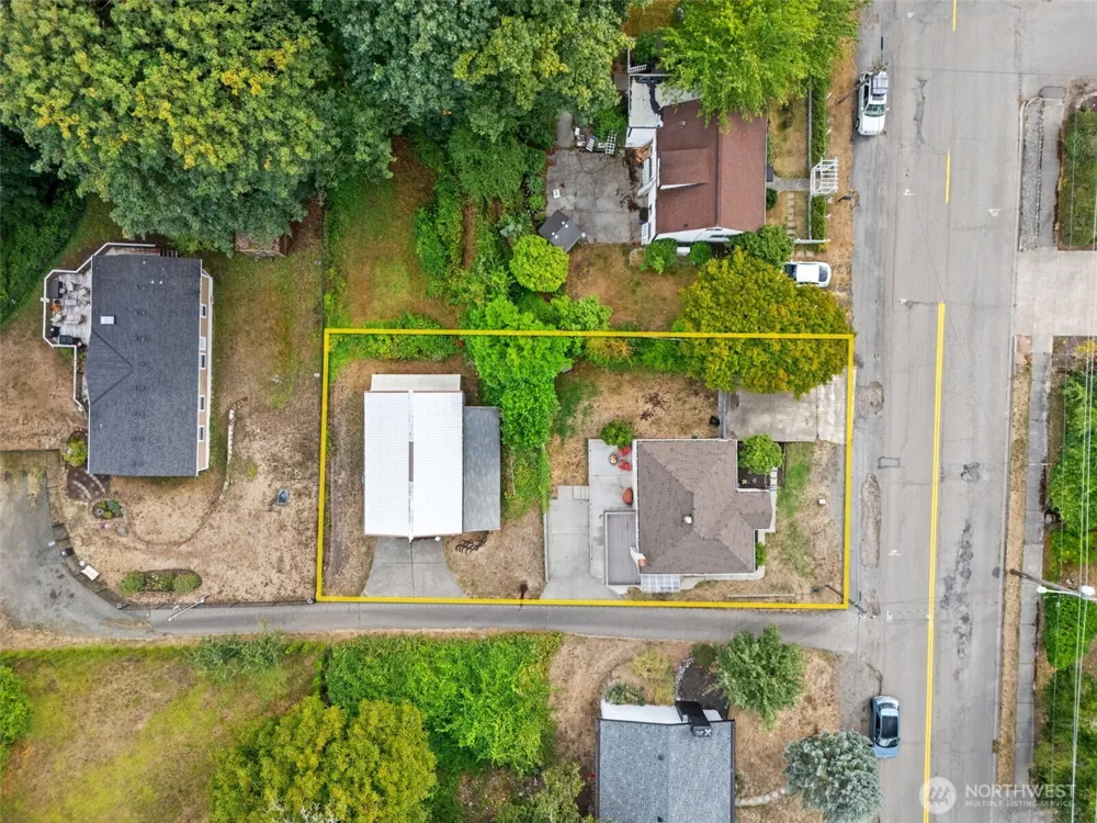 713 Hull Avenue Port Orchard, WA 98366