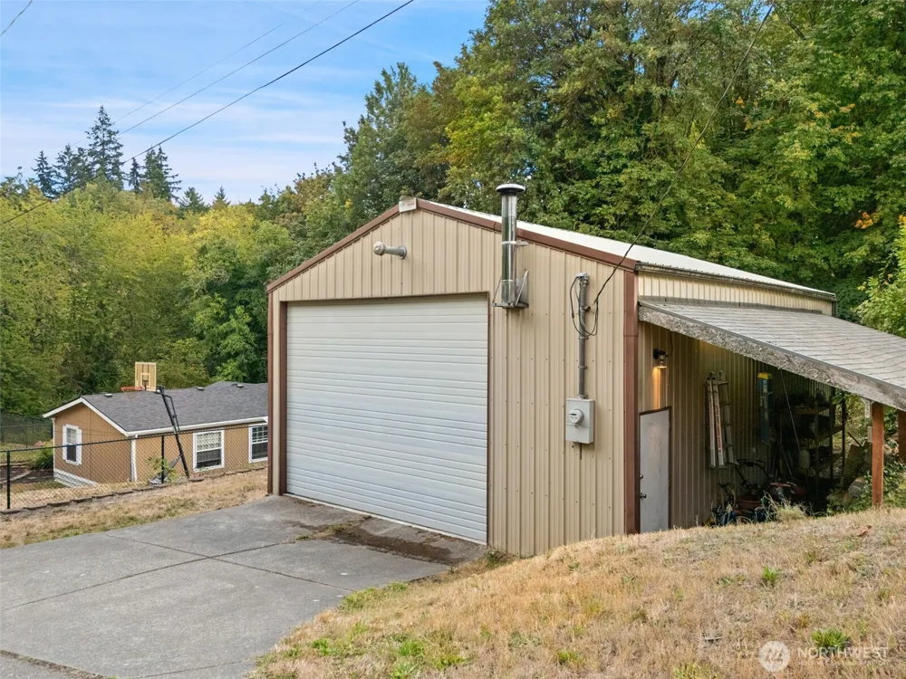 713 Hull Avenue Port Orchard, WA 98366