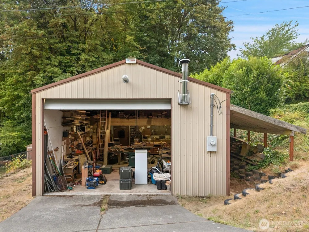 713 Hull Avenue Port Orchard, WA 98366