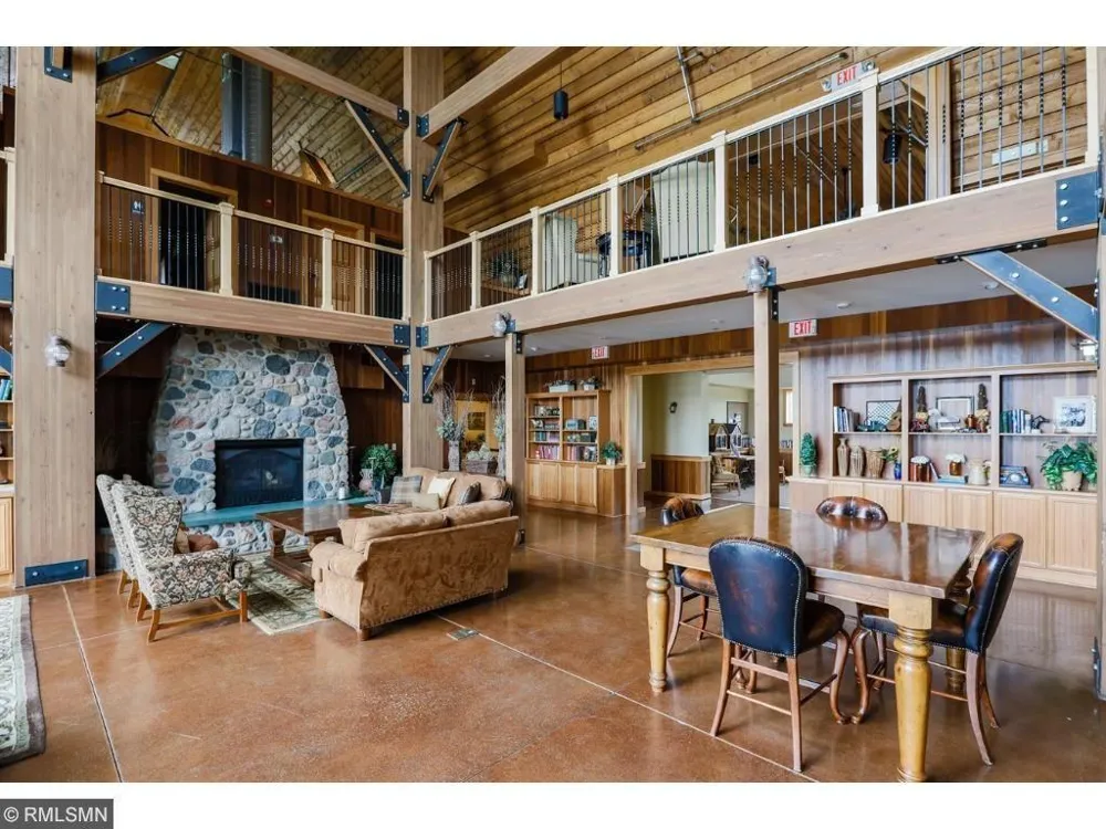 16671 Diamonte Path Lakeville, MN 55044