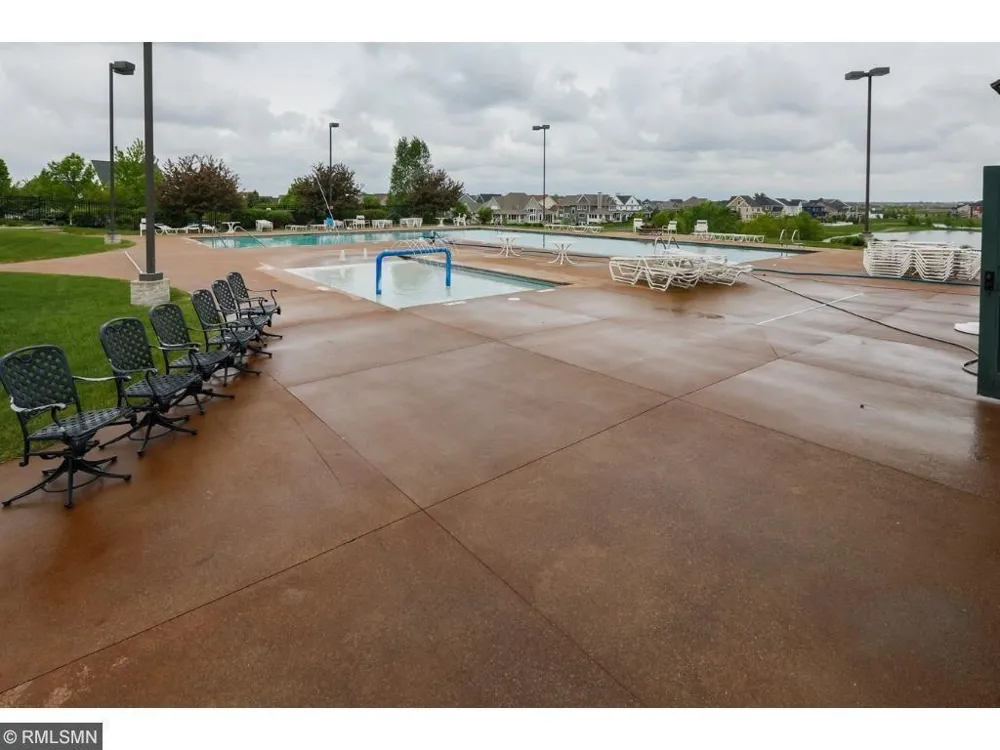 16671 Diamonte Path Lakeville, MN 55044