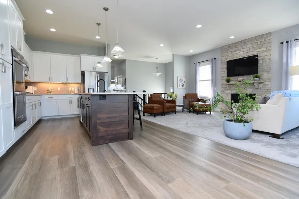 16671 Diamonte Path Lakeville, MN 55044