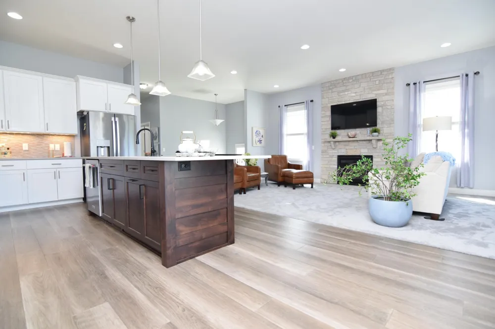 16671 Diamonte Path Lakeville, MN 55044