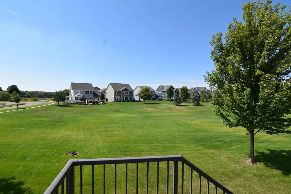 16671 Diamonte Path Lakeville, MN 55044