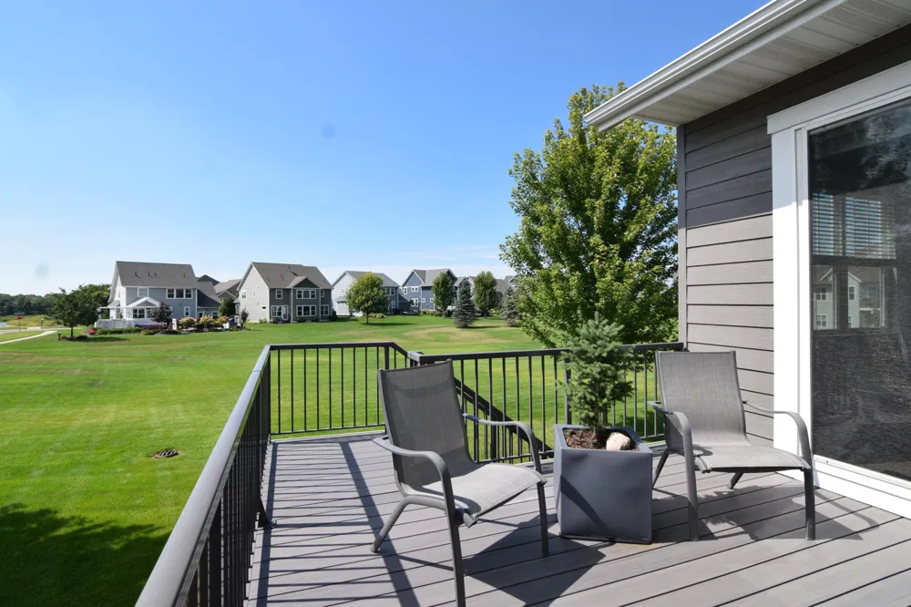 16671 Diamonte Path Lakeville, MN 55044