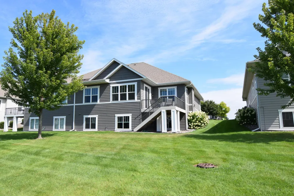 16671 Diamonte Path Lakeville, MN 55044