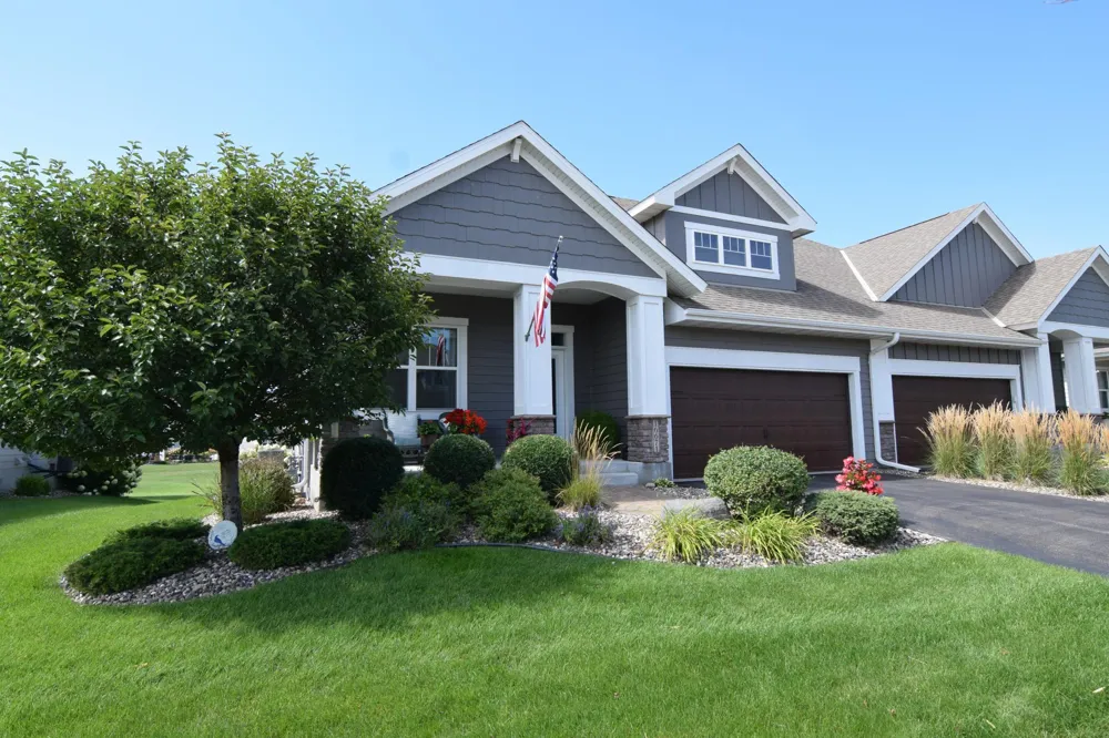 16671 Diamonte Path Lakeville, MN 55044