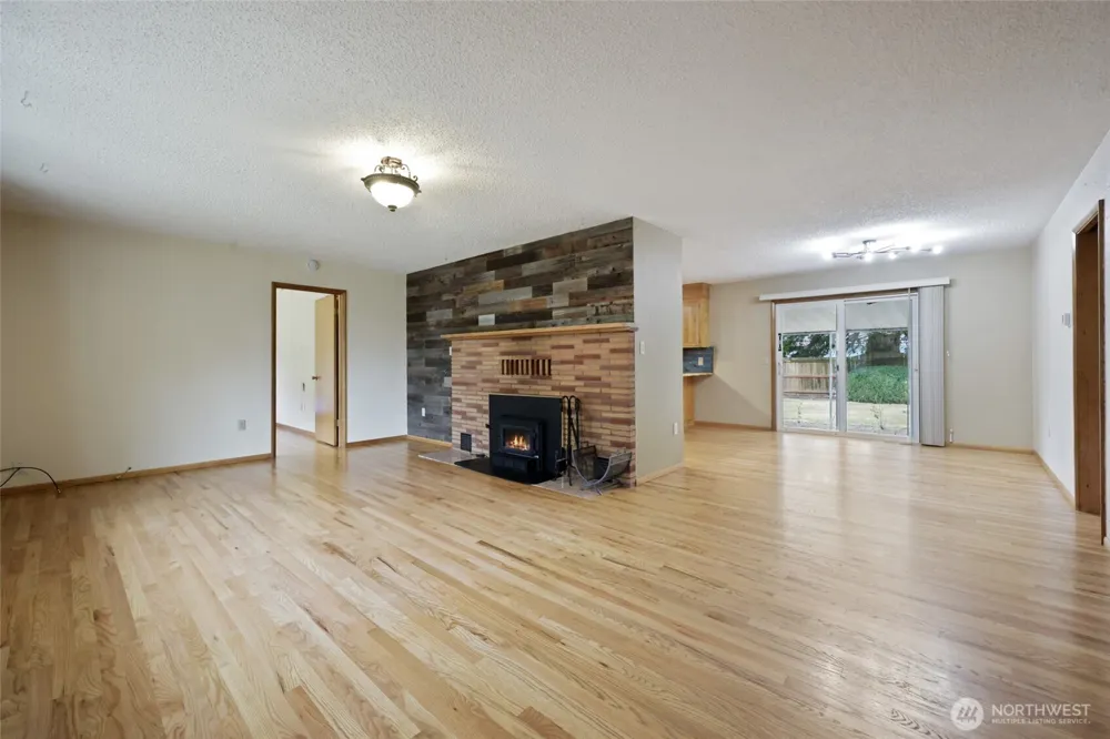 102 W Adams Avenue Morton, WA 98356