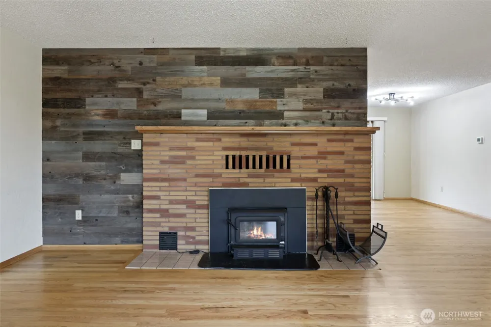 102 W Adams Avenue Morton, WA 98356