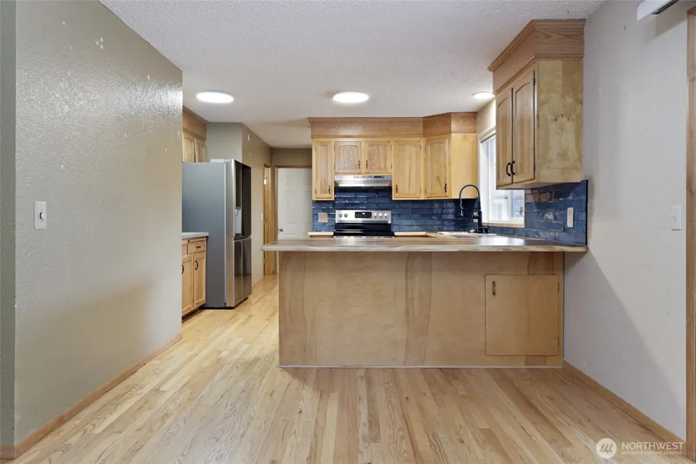 102 W Adams Avenue Morton, WA 98356
