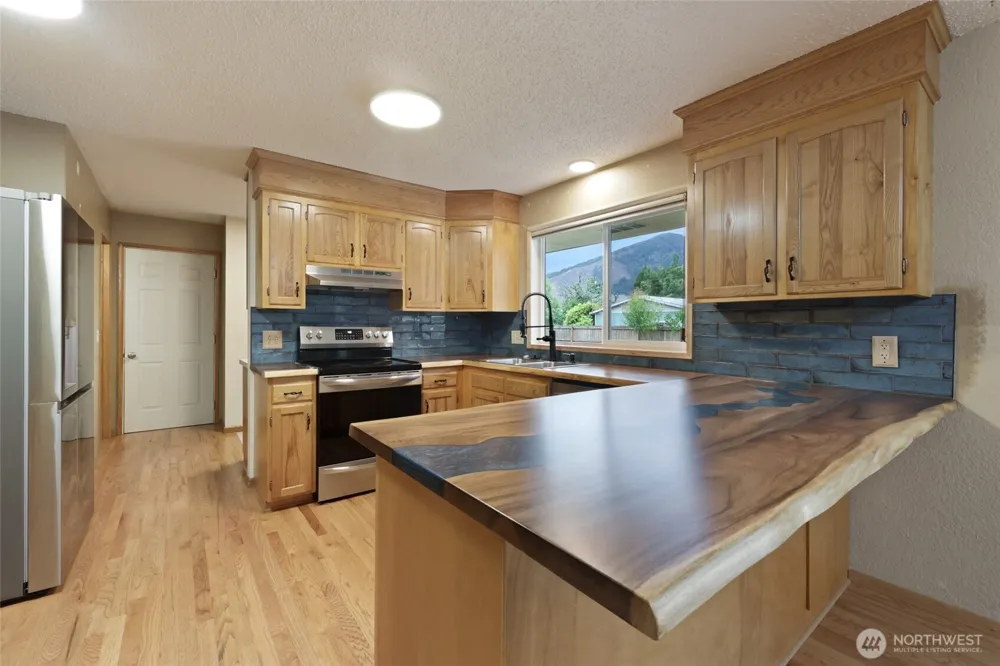 102 W Adams Avenue Morton, WA 98356