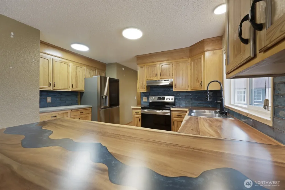 102 W Adams Avenue Morton, WA 98356