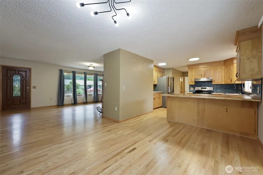 102 W Adams Avenue Morton, WA 98356