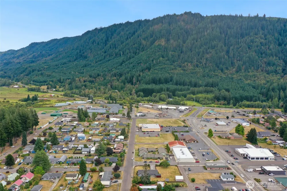102 W Adams Avenue Morton, WA 98356