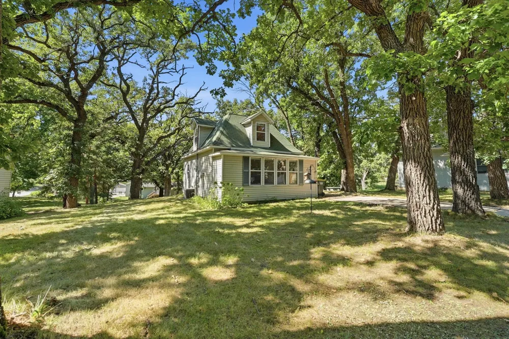 225 Cedar Street NE New London, MN 56273