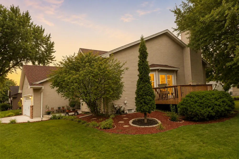 8214 109th Place Champlin, MN 55316