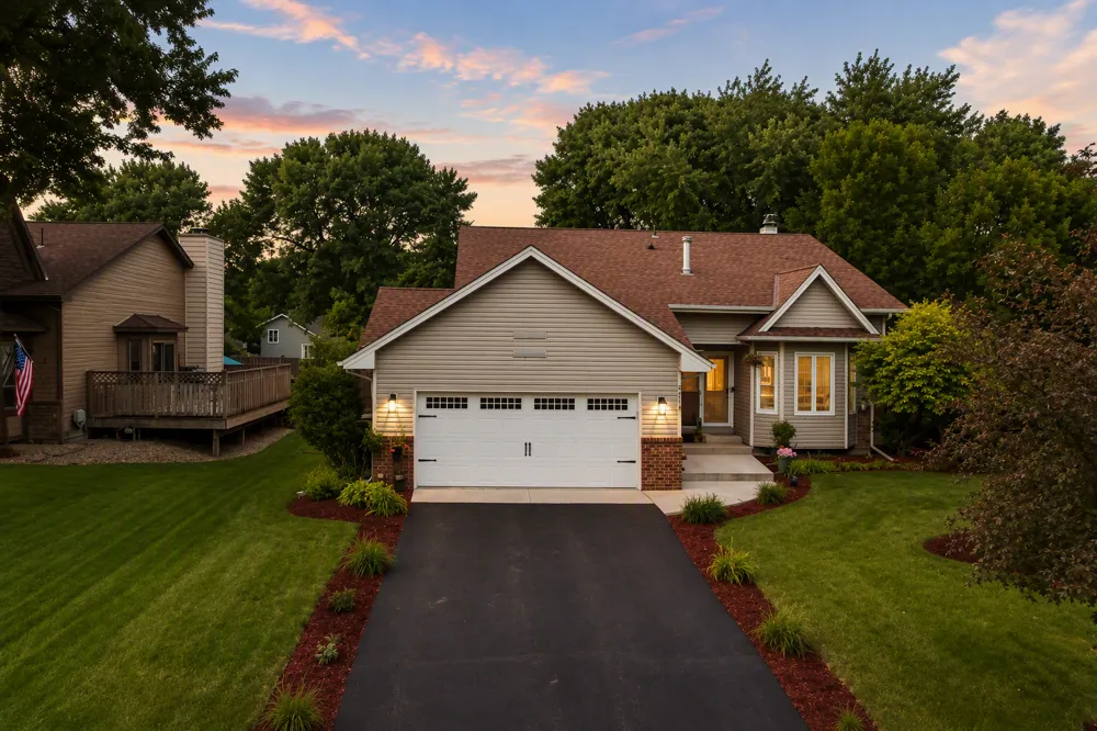 8214 109th Place Champlin, MN 55316