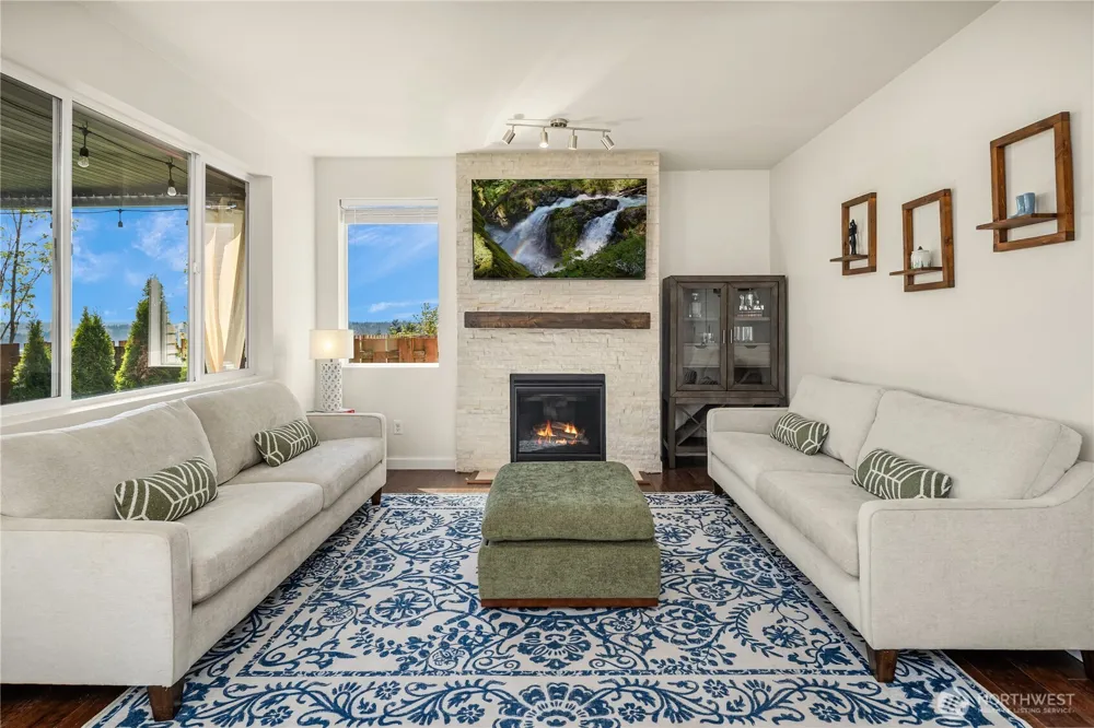 16306 24th Street E Lake Tapps, WA 98391