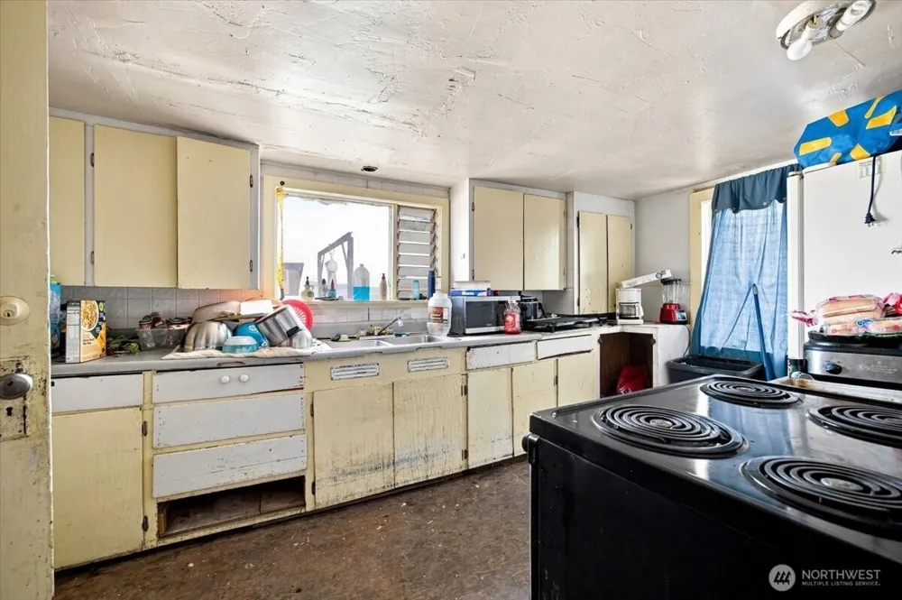 703 5th Street Grandview, WA 98930