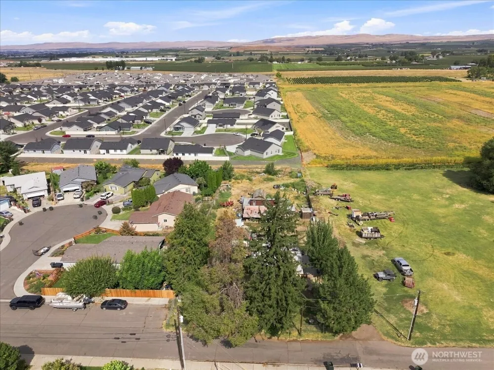 703 5th Street Grandview, WA 98930