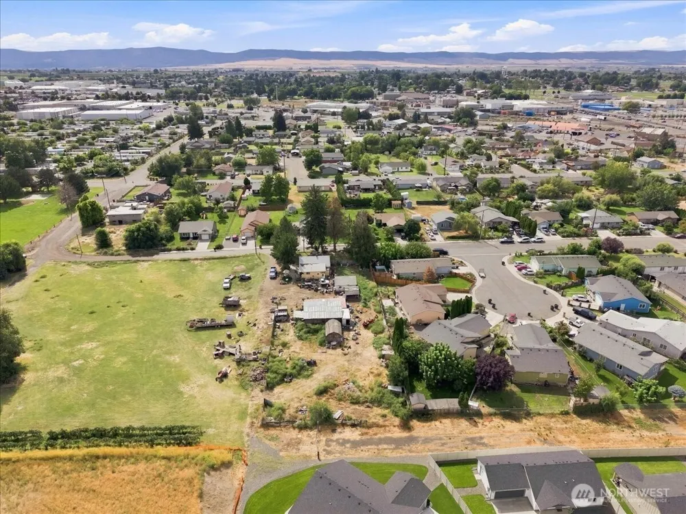 703 5th Street Grandview, WA 98930