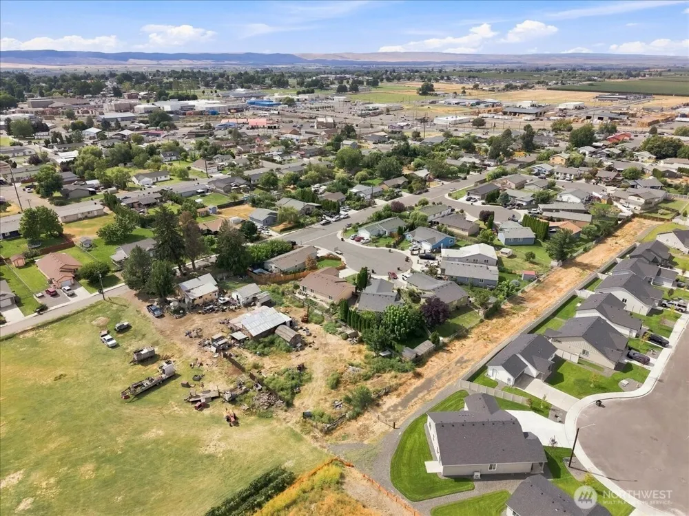 703 5th Street Grandview, WA 98930