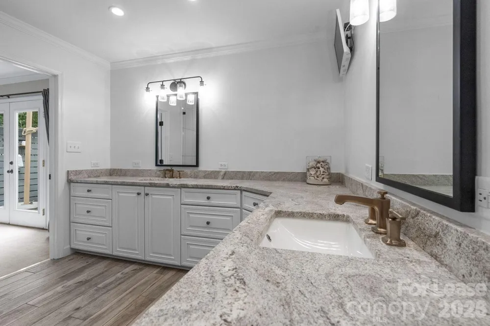 18026 Whispering Oaks Drive Cornelius, NC 28031