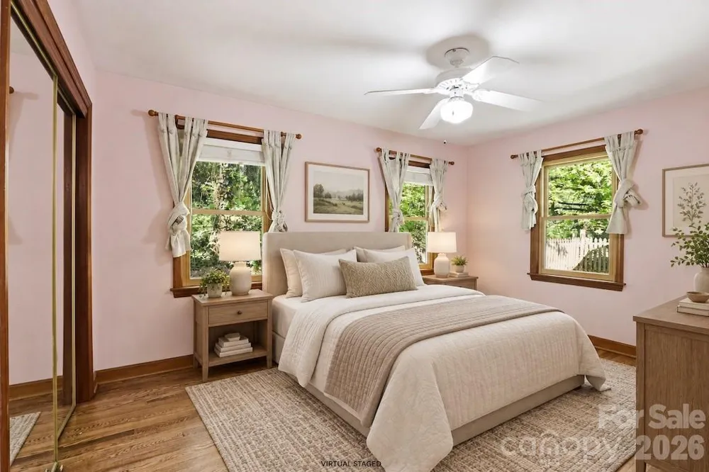 121 Wells Street Hendersonville, NC 28739