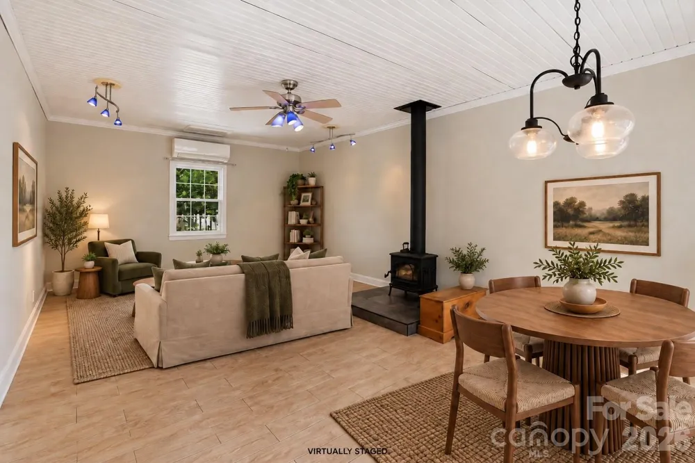 121 Wells Street Hendersonville, NC 28739