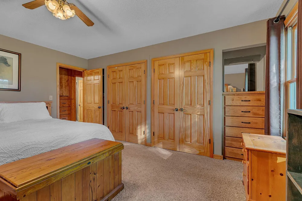 16474 Lake Avenue Paynesville, MN 56362