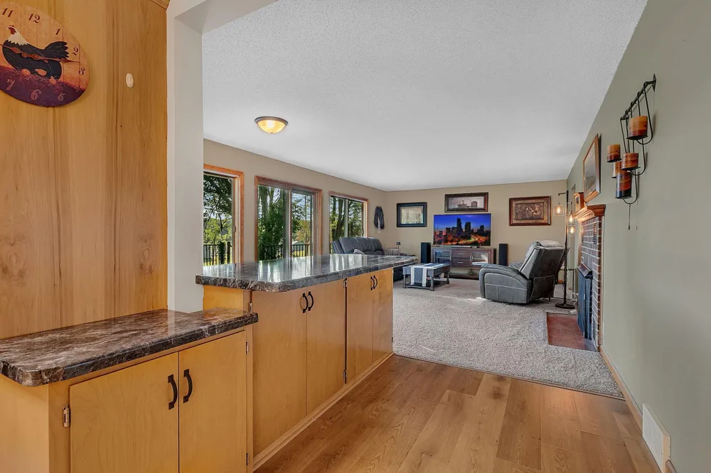 16474 Lake Avenue Paynesville, MN 56362