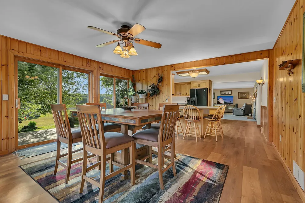 16474 Lake Avenue Paynesville, MN 56362