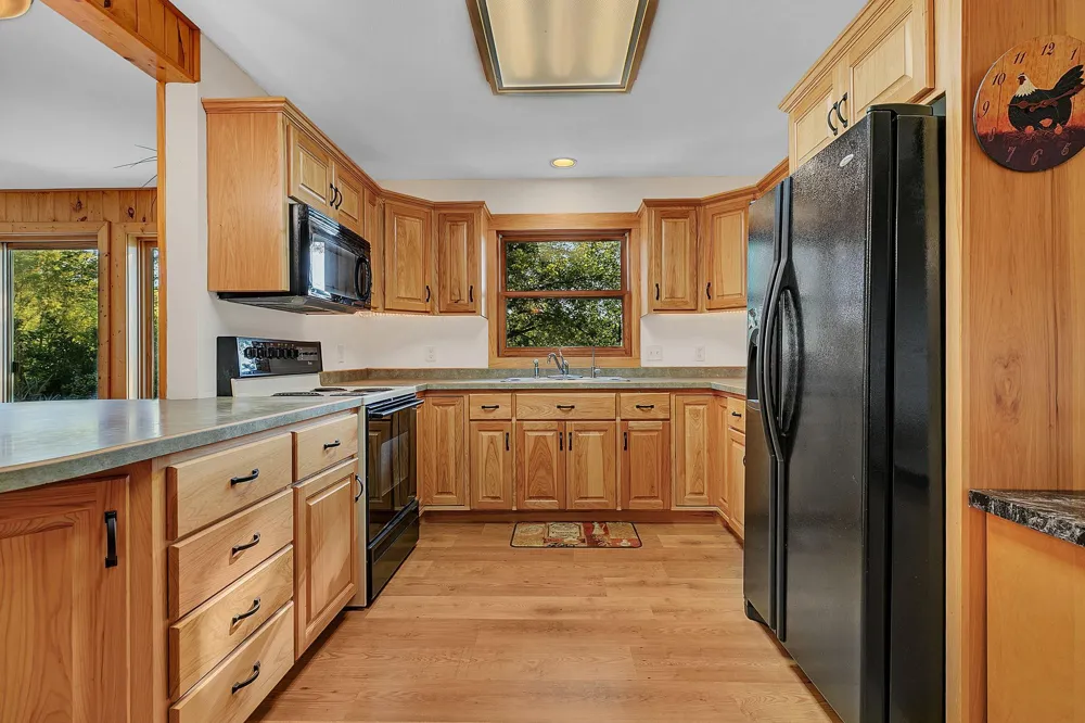 16474 Lake Avenue Paynesville, MN 56362