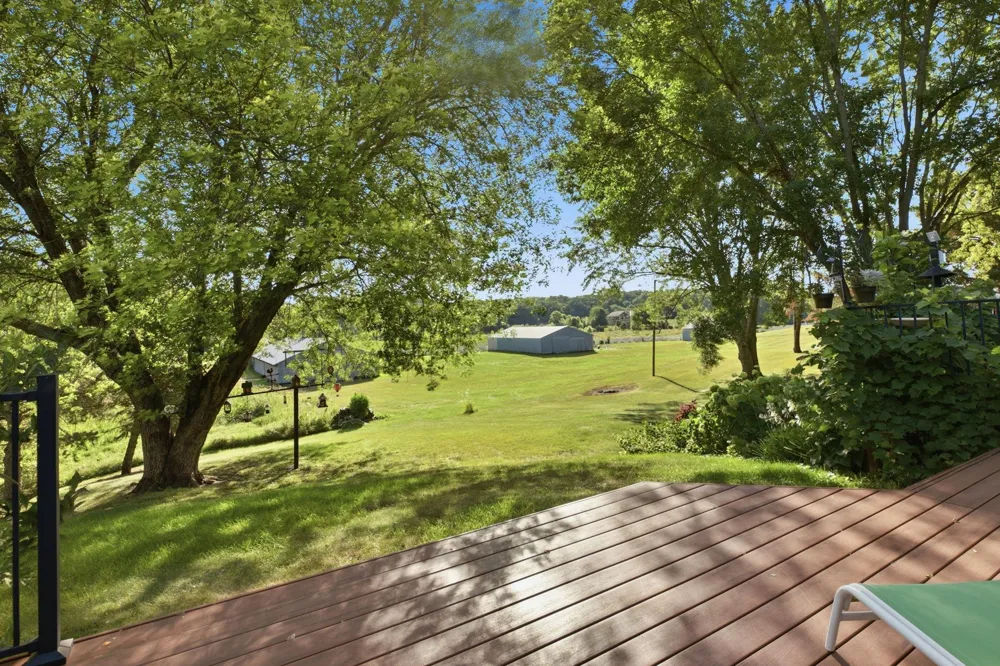 16474 Lake Avenue Paynesville, MN 56362