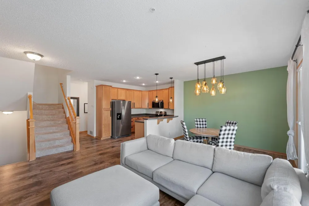 15593 Early Bird Circle #307 Apple Valley, MN 55124