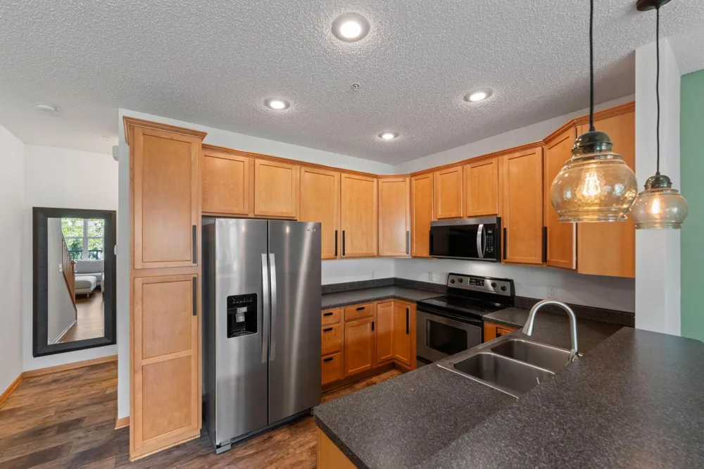 15593 Early Bird Circle #307 Apple Valley, MN 55124