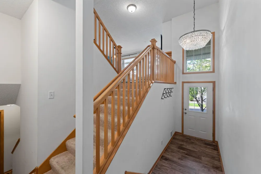 15593 Early Bird Circle #307 Apple Valley, MN 55124