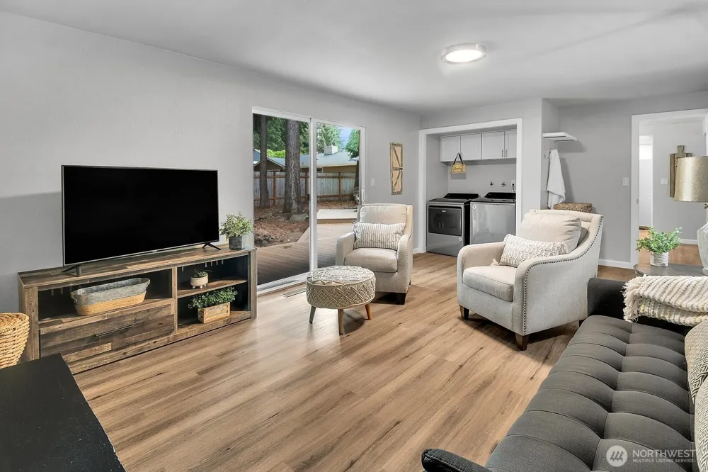 16815 25th Avenue SE Bothell, WA 98012