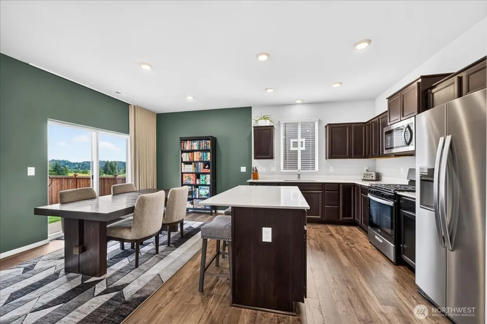 1033 SW Pendleton Way Port Orchard, WA 98367