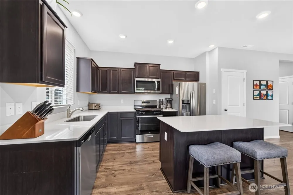 1033 SW Pendleton Way Port Orchard, WA 98367