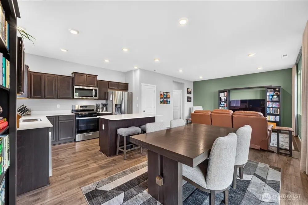 1033 SW Pendleton Way Port Orchard, WA 98367