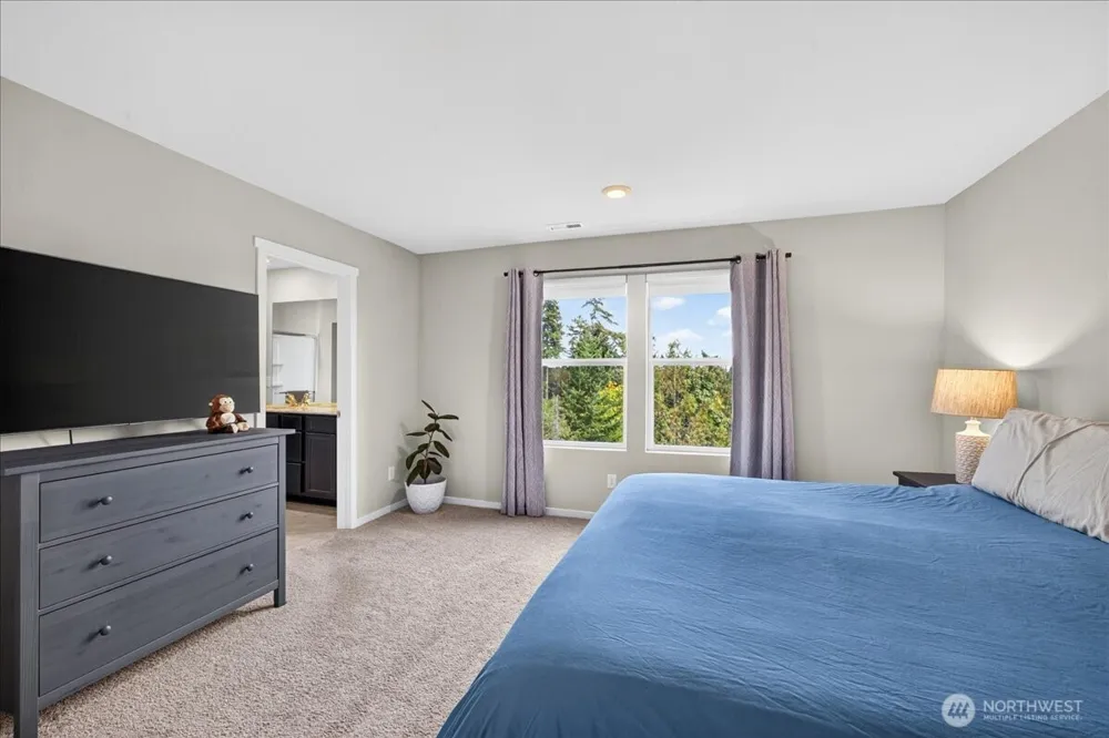 1033 SW Pendleton Way Port Orchard, WA 98367